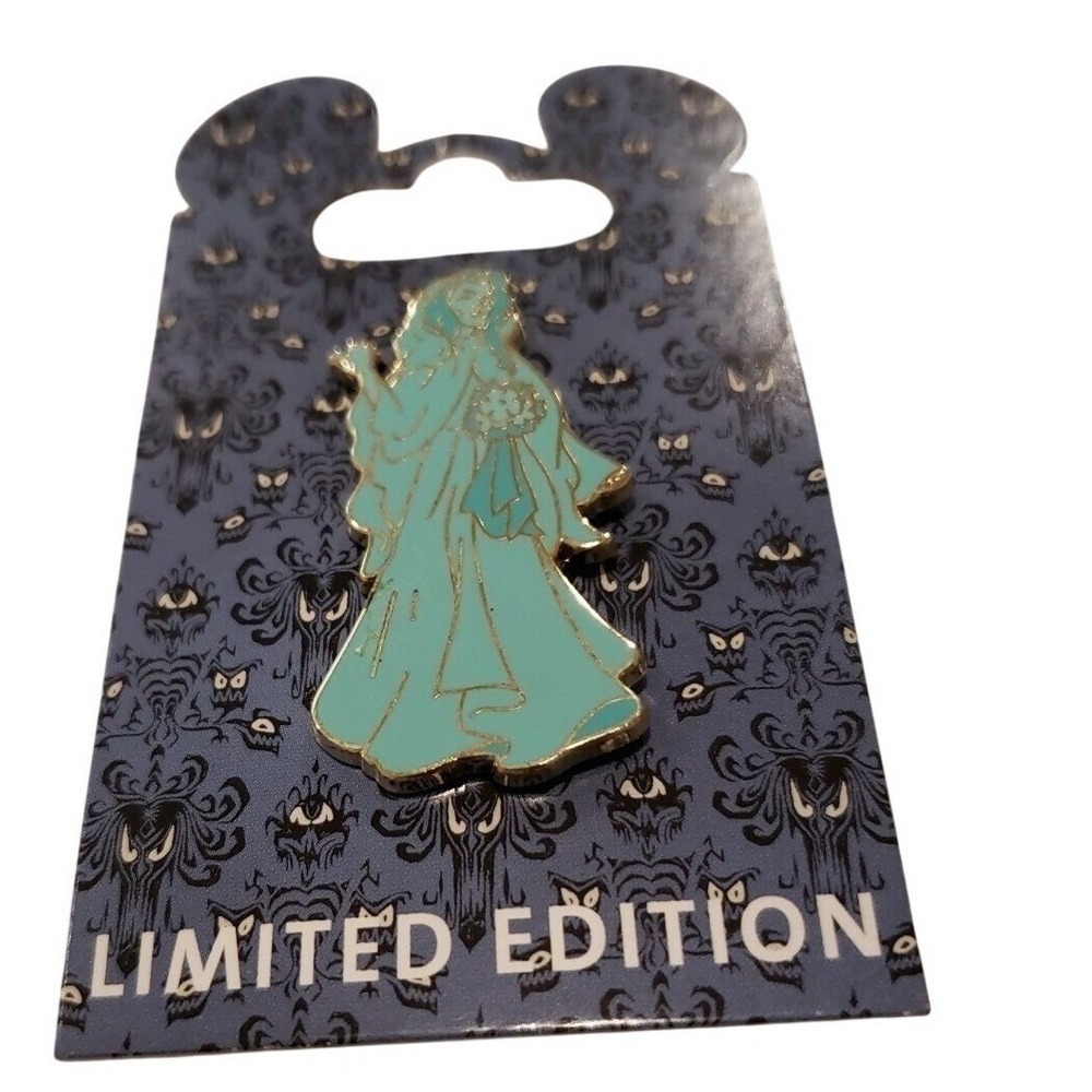 Disney Haunted Mansion Little Leota Hitchhiking Ghost Cast Pin WDI LE 300 72138